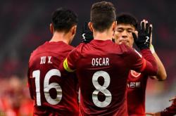 问鼎体育入口 -里程碑夜！上海海港止住颓势；欧篮联关键时刻刷纪录；悬念犹存；团队化学反应显著 